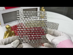 شبكة أسلاك برونزية مصبوغة من النسيج من 13 قدمًا لمواجهة المبنى