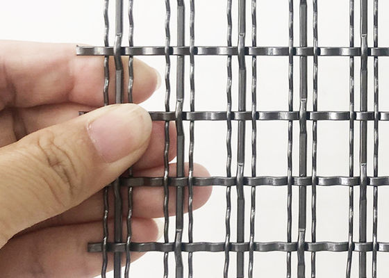 4.4mm اللون الأسود المنسوجة المعمارية شبكة سلكية لوحة التقسيم المعدنية الزخرفية
