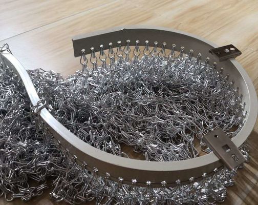 نوع سلسلة الألومنيوم أداء التهوية الجيدة الزخرفة الداخلية السقف الحاجز