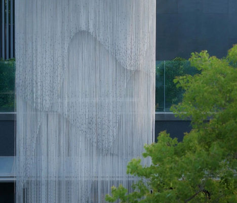 شاشة ذبابة مرنة من الألومنيوم مناسبة للمستودعات والمصانع والمباني التجارية التي توفر مكافحة الحشرات