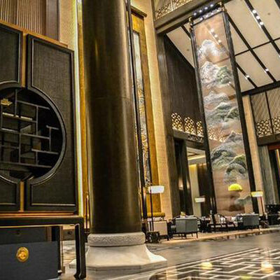 مرونة جيدة الشبكة المعمارية من الفولاذ المقاوم للصدأ مع قطر كابل 2.5mm X 4 و سطح مقوى بالبرونز القديم لمناطق المبنى