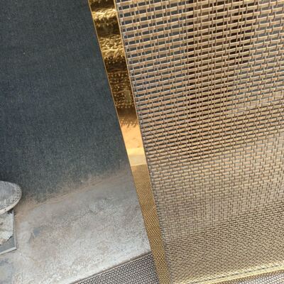 نسيج فولاذي معماري شبكي ملحوم مقاوم للتآكل مصمم لتعزيز الدعم الهيكلي والجاذبية الجمالية
